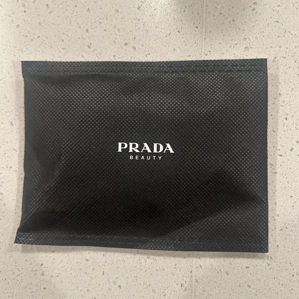 Prada Beauty Green Pouch and Mirror - Picture 3 of 5
